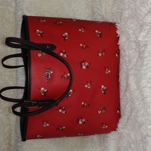 COACH REVERSIBLE CITY TOTE WITH BABY BOUQUET PRINT